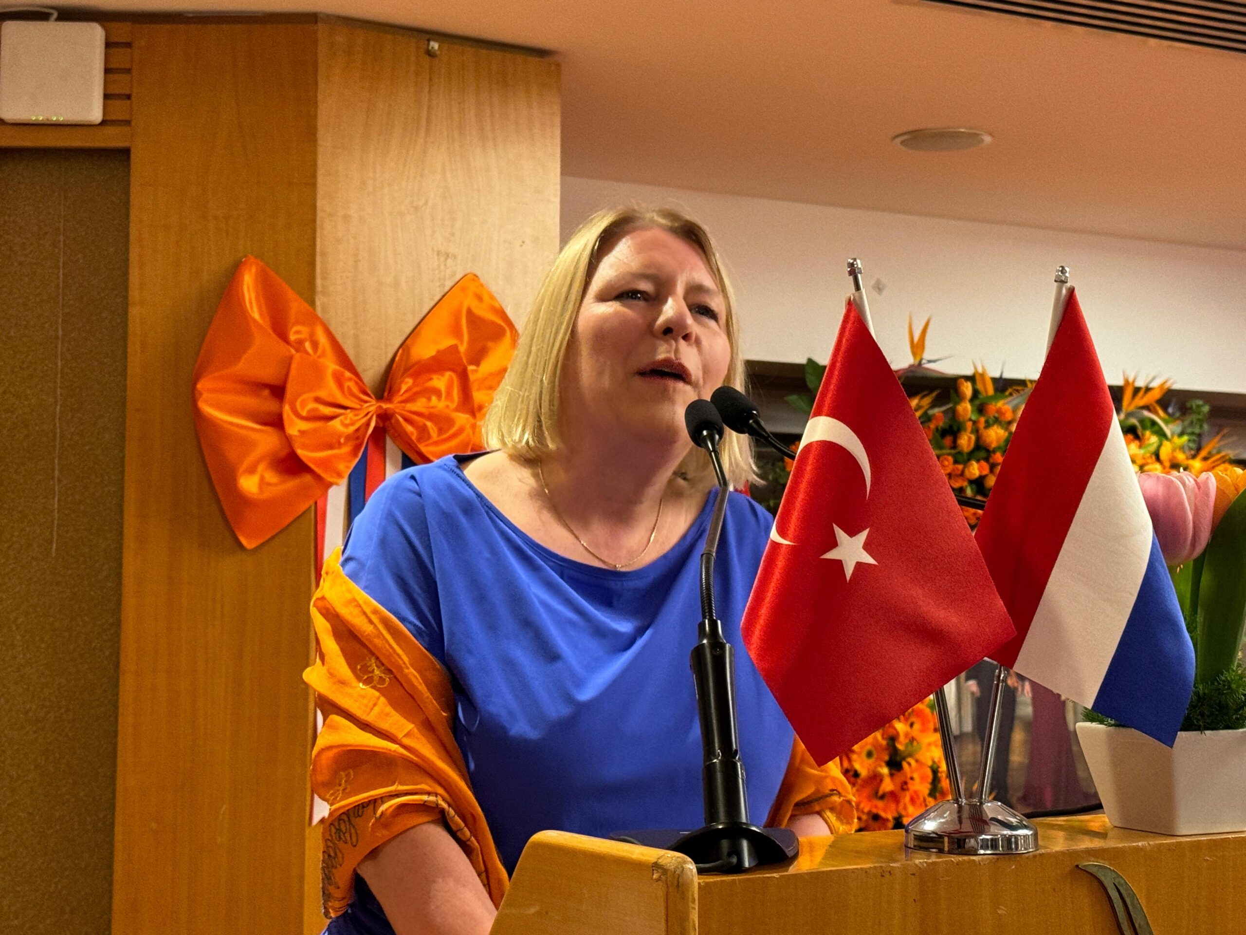 İzmir'de "Hollanda'nın Kral Günü" resepsiyonla kutlandı