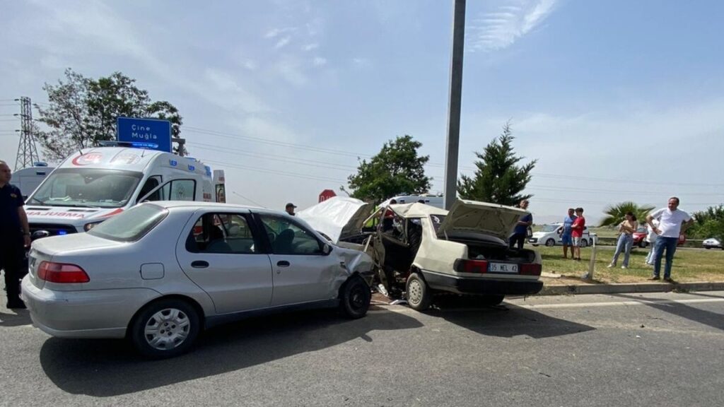 Aydın'da iki otomobilin çarpıştığı kazada 7 kişi yaralandı